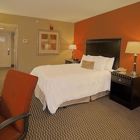 Hampton Inn Asheville - Biltmore Area Bagian luar foto