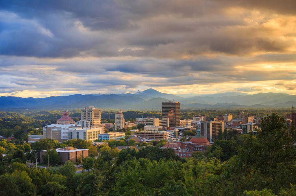 Hampton Inn Asheville - Biltmore Area Bagian luar foto