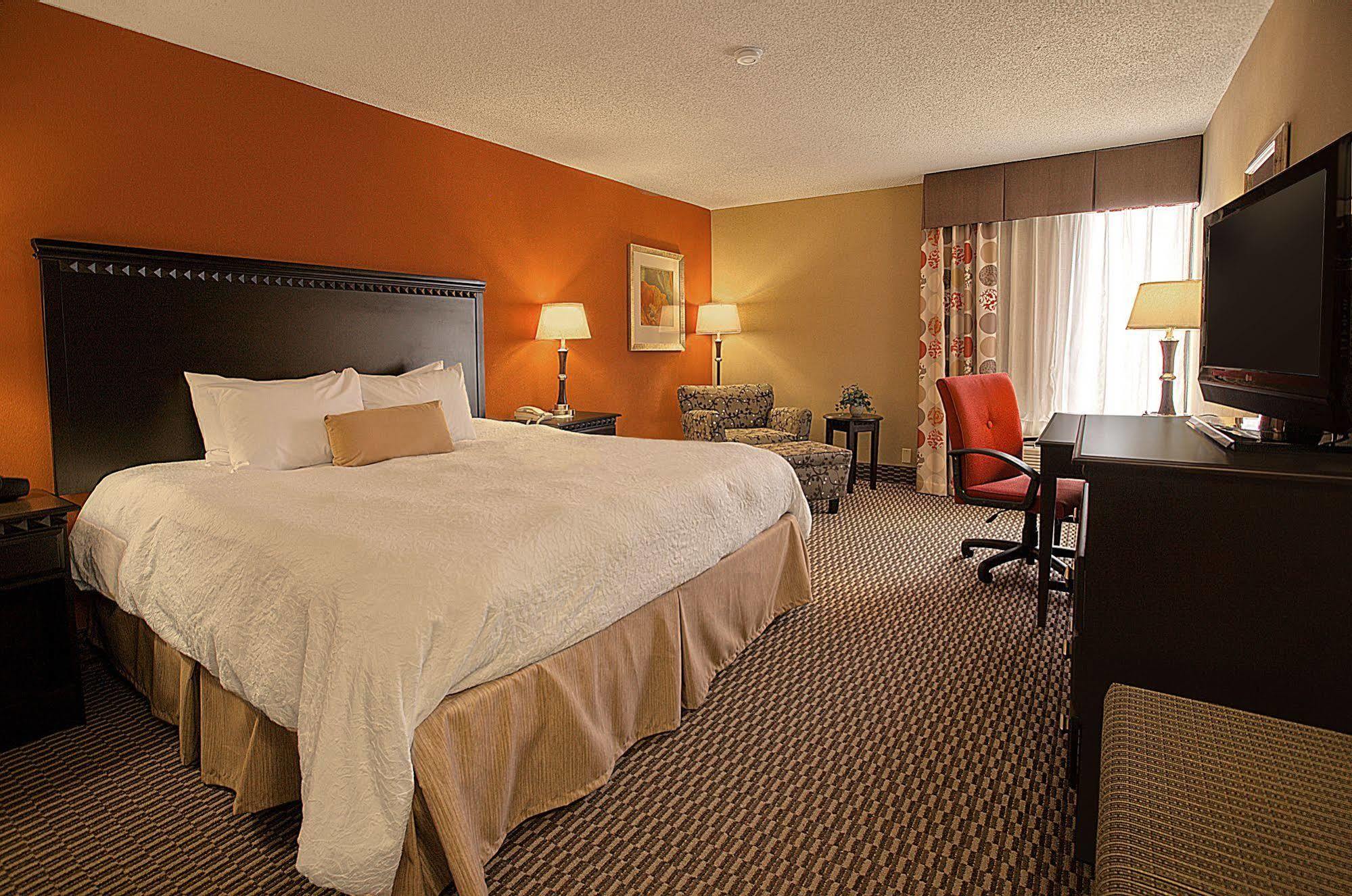 Hampton Inn Asheville - Biltmore Area Bagian luar foto