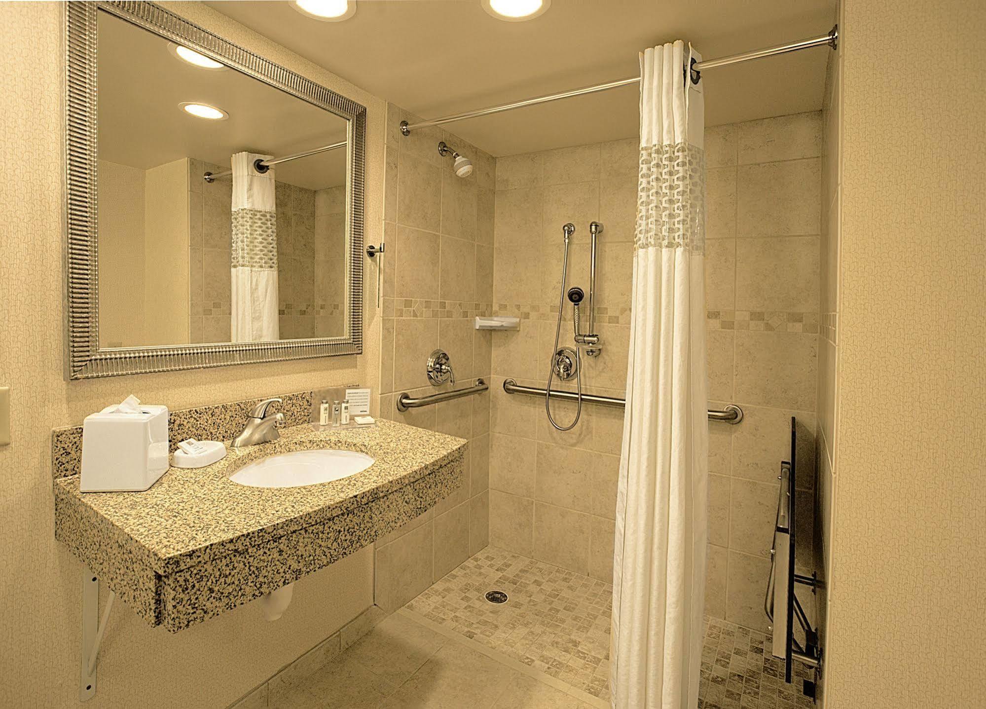 Hampton Inn Asheville - Biltmore Area Ruang foto